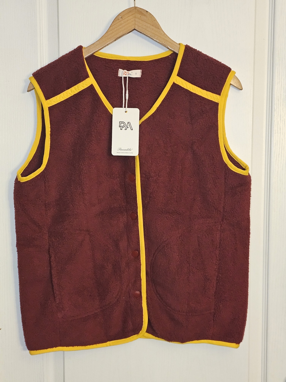 Panadila Fuzzy Fleece Vest Oversized Sherpa Vest Maroon Yellow Trim W Small NWOT
